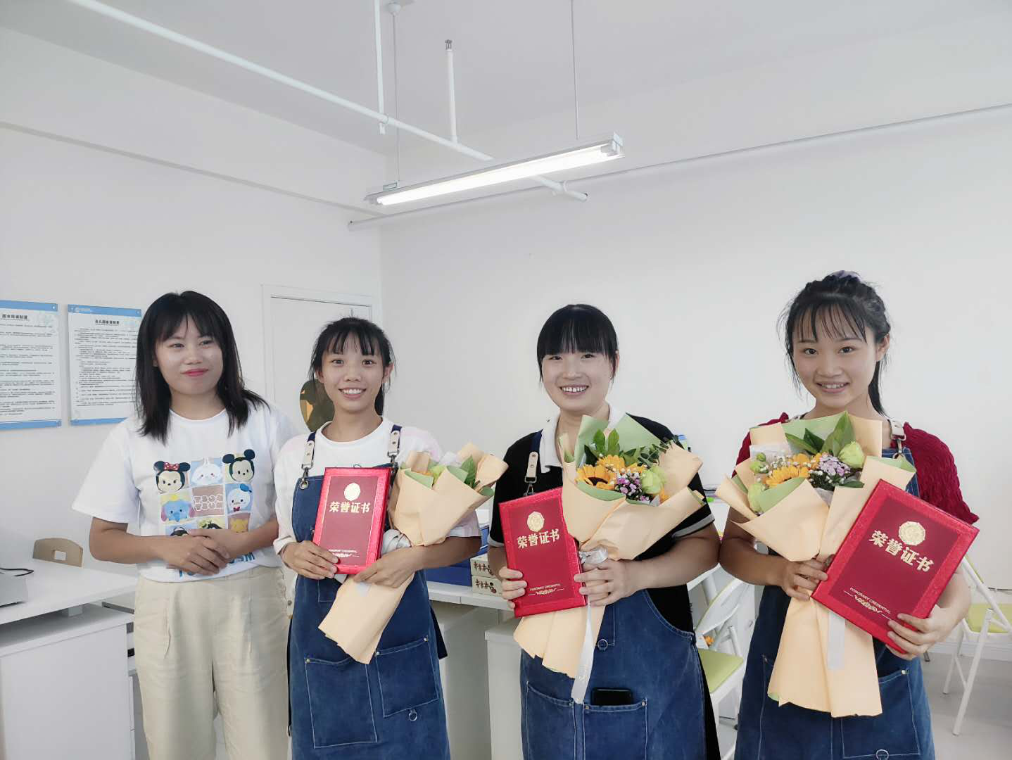 1609406090395512.png 2222.png